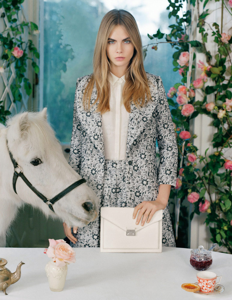 cara-delevingne-tim-walker-mulberry-spring-summer-2014-2