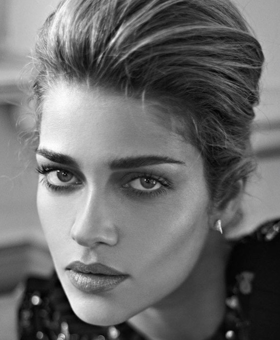 Photo of Ana Beatriz Barros