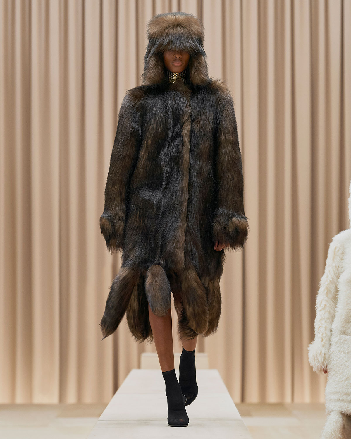 burberry-fall-winter-2021-womenswear