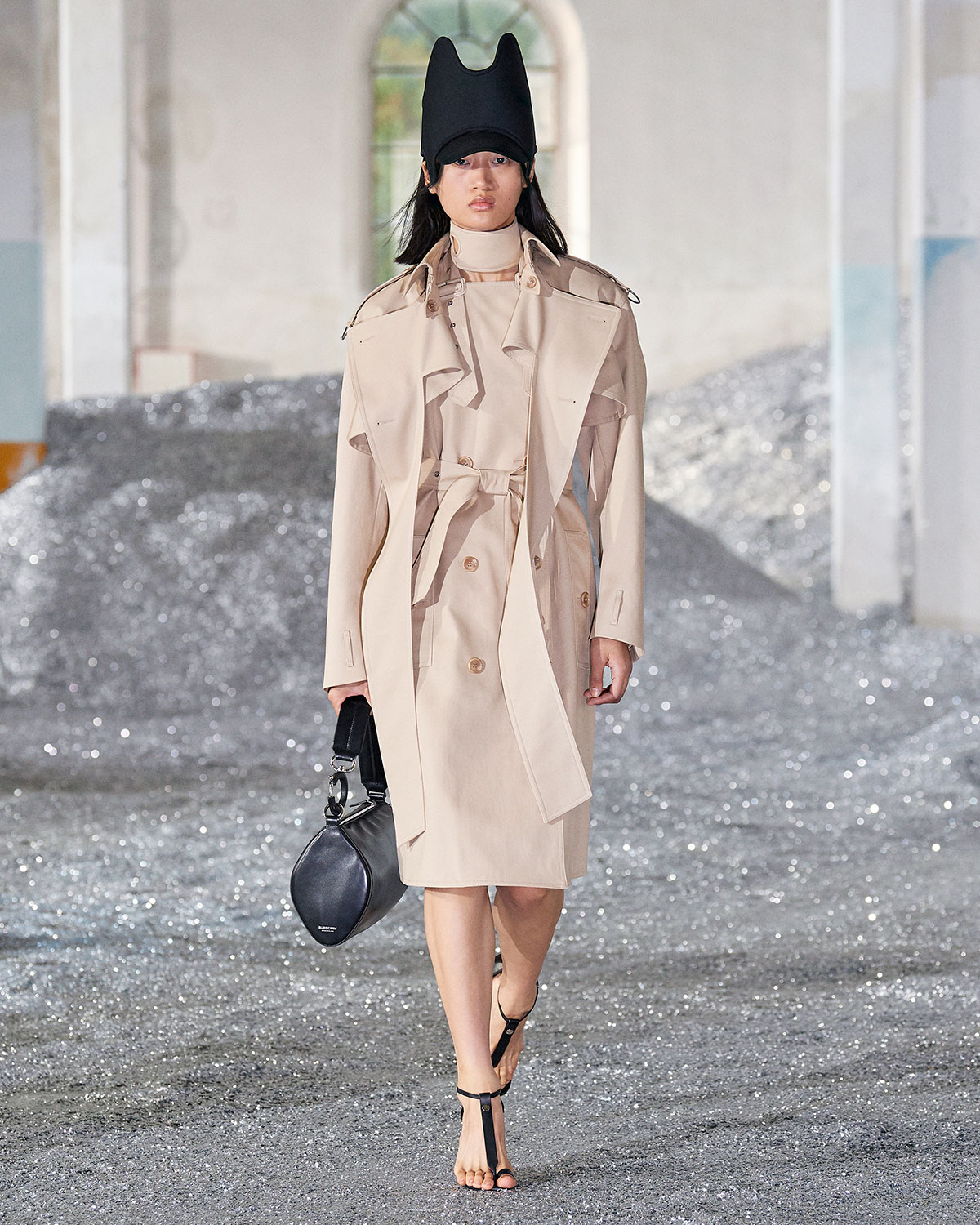 Burberry spring 2024 trench coat