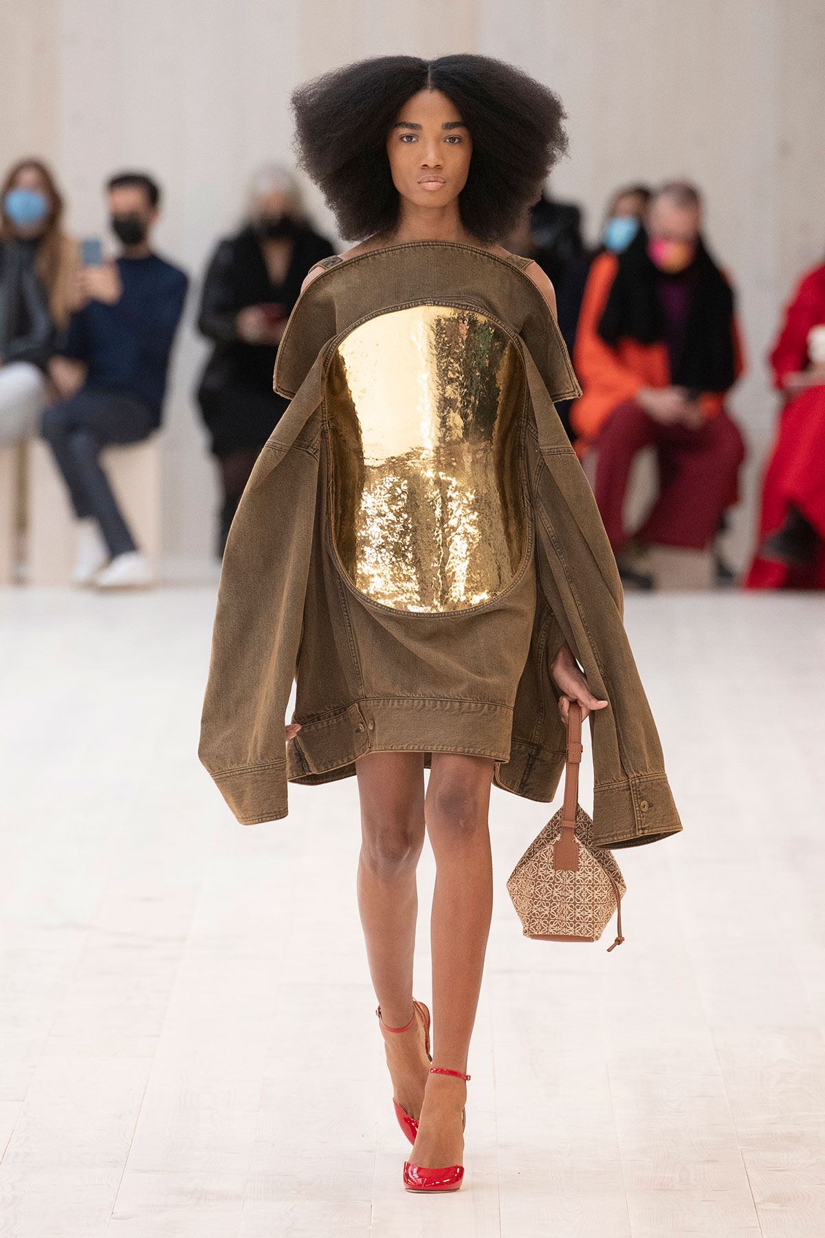LOEWE Spring Summer 2022 Collection