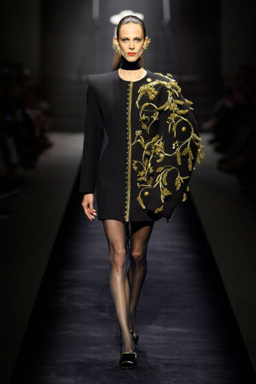 Schiaparelli Haute Couture Fall Winter 2022 | The Fashionography