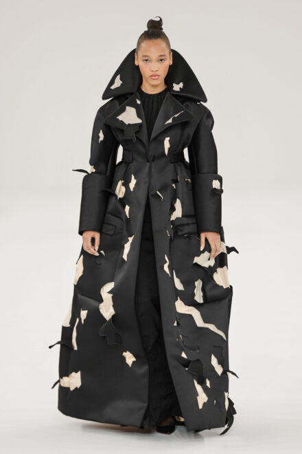 Viktor & Rolf Haute Couture Spring Summer 2024 Images
