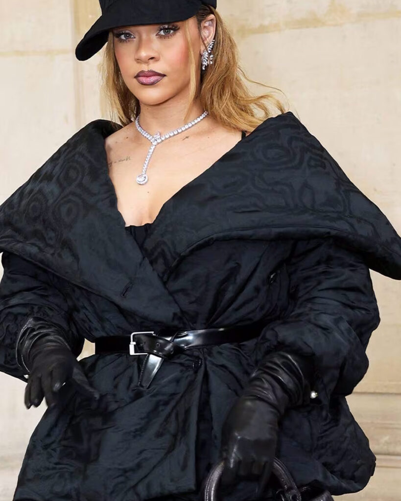Rihanna’s Comeback At Dior.