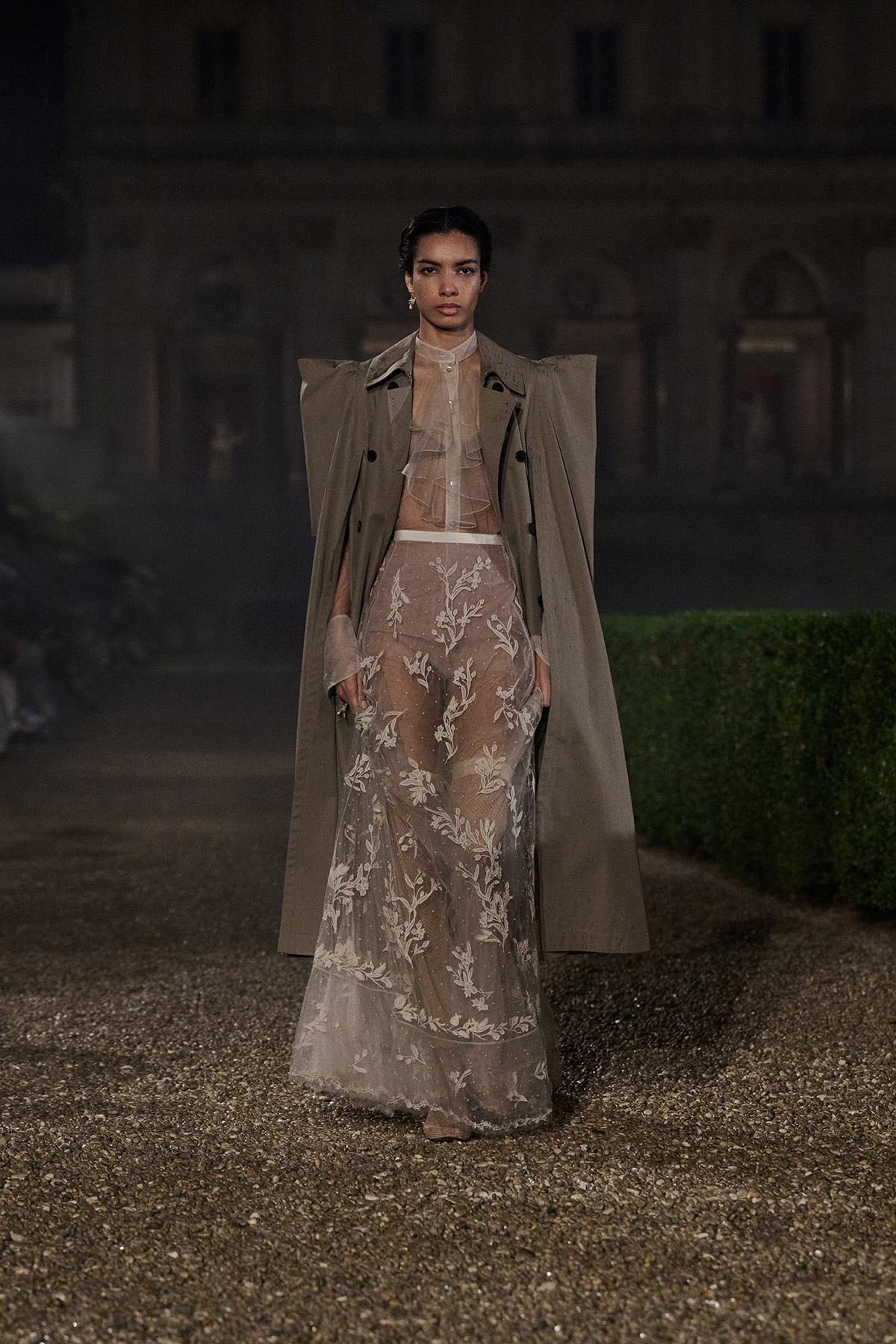 Dior Cruise 2026 Brings Chiuri’s Roman Ball to Life