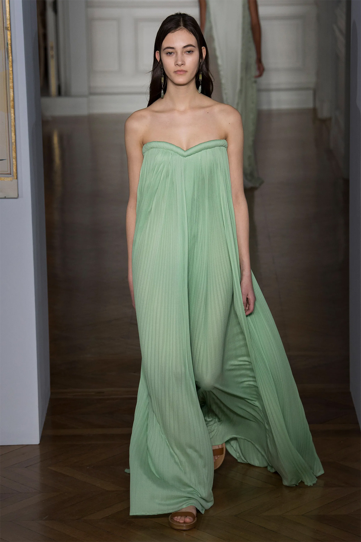 Valentino Spring 2017 Couture | Source: Pinterest