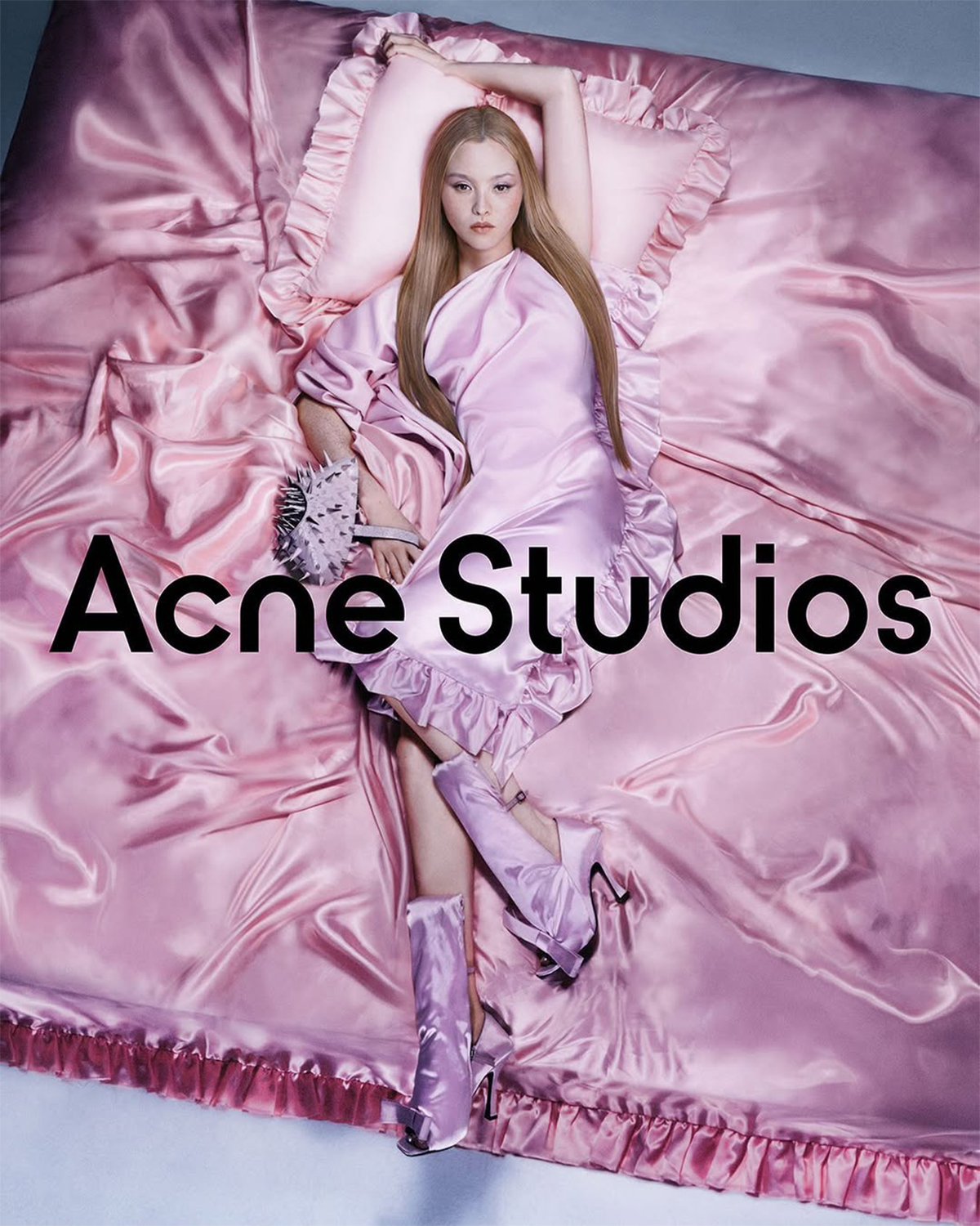 Acne Studios SS23 Campaign | Source: @carlijnjacobs