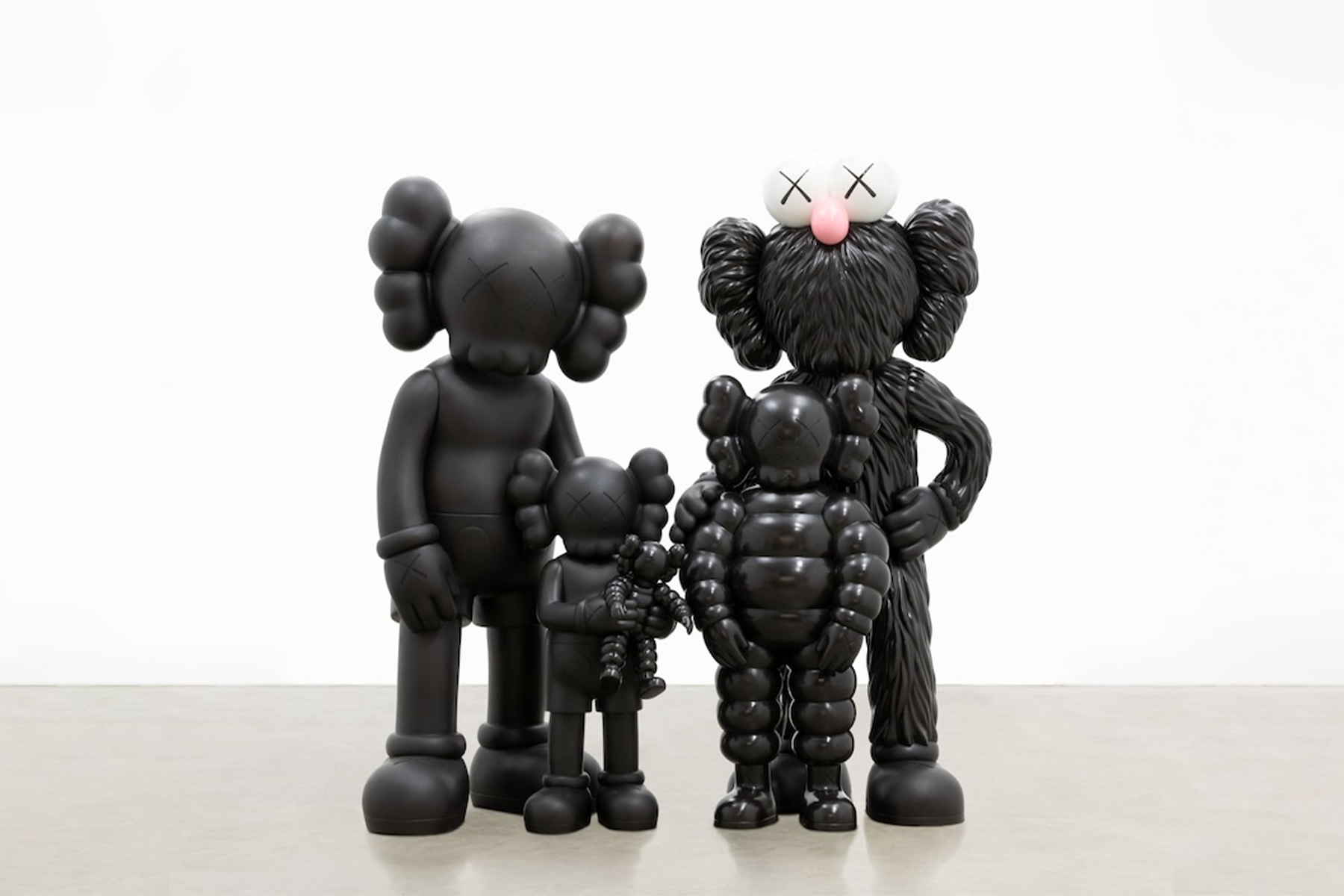 KAWS, FAMILY, 202. Bronze, paint | Source: KAWS