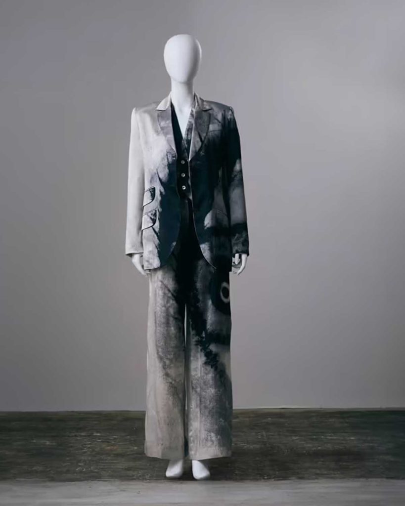 LA MUSEUM is Letting Us Explore Decades of Fashion History